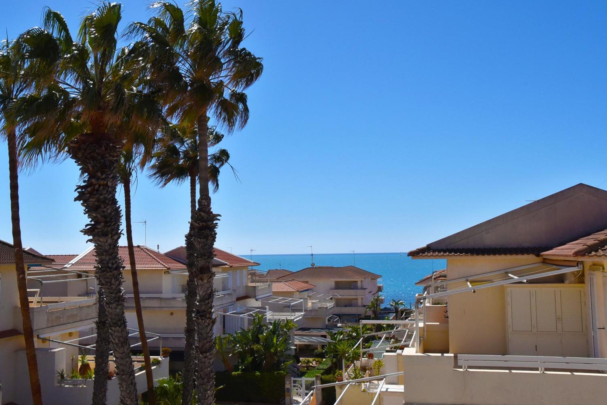 Appartement Punta Di Mola House à Marina di Ragusa Extérieur photo
